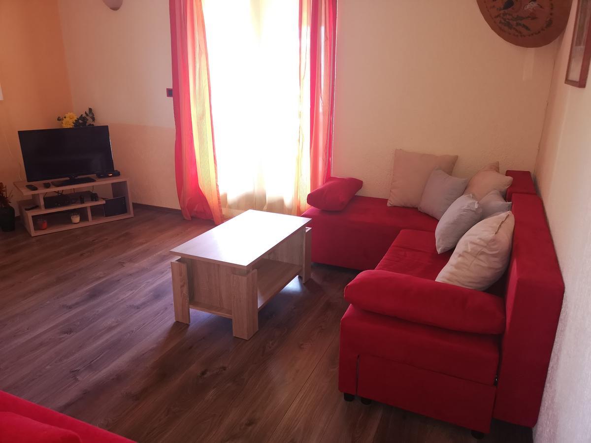 Apartment Vanja Pula Ngoại thất bức ảnh